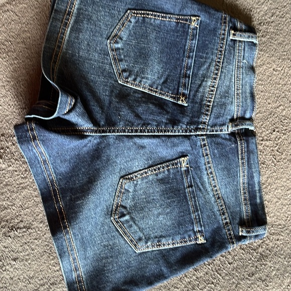Brand new, never worn wallflower jean shorts - Picture 2 of 3